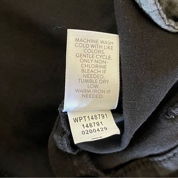 J Jill black ankle jeans 98% cotton sz 16 button detail in ankles - Picture 7 of 7